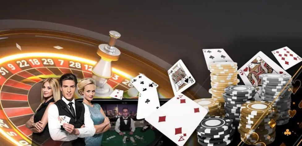 Players at a virtual poker table on PHJOY